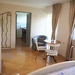 U Vaclava - 7 Minut Od Letiste Vaclava Havla - Parkovani Zdarma * Knezeves (Prague-West)