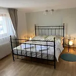 U Vaclava - 7 Minut Od Letiste Vaclava Havla - Parkovani Zdarma Apartment *