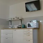 Apartment U Vaclava - 7 Minut Od Letiste Vaclava Havla - Parkovani Zdarma