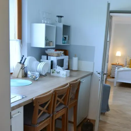 U Vaclava - 7 Minut Od Letiste Vaclava Havla - Parkovani Zdarma *