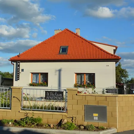 U Vaclava - 7 Minut Od Letiste Vaclava Havla - Parkovani Zdarma Apartment