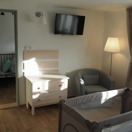 U Vaclava - 7 Minut Od Letiste Vaclava Havla - Parkovani Zdarma