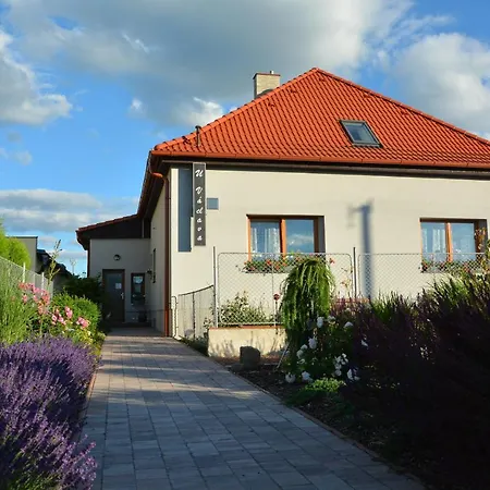 U Vaclava - 7 Minut Od Letiste Vaclava Havla - Parkovani Zdarma *