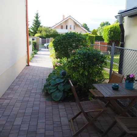 Daire U Vaclava - 7 Minut Od Letiste Vaclava Havla - Parkovani Zdarma Kněževes
