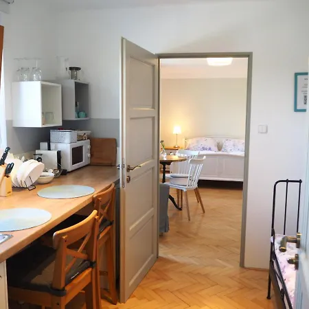 U Vaclava - 7 Minut Od Letiste Vaclava Havla - Parkovani Zdarma Apartman