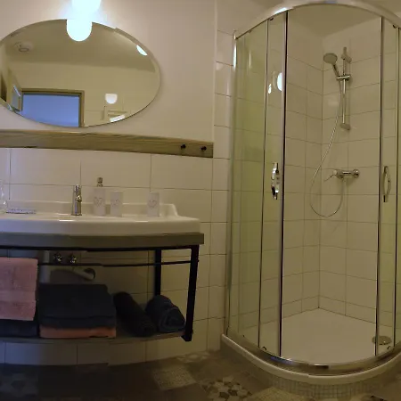 Daire U Vaclava - 7 Minut Od Letiste Vaclava Havla - Parkovani Zdarma Kněževes