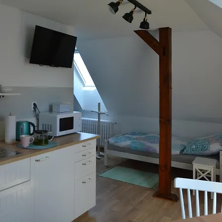 U Vaclava - 7 Minut Od Letiste Vaclava Havla - Parkovani Zdarma Apartman Kněževes